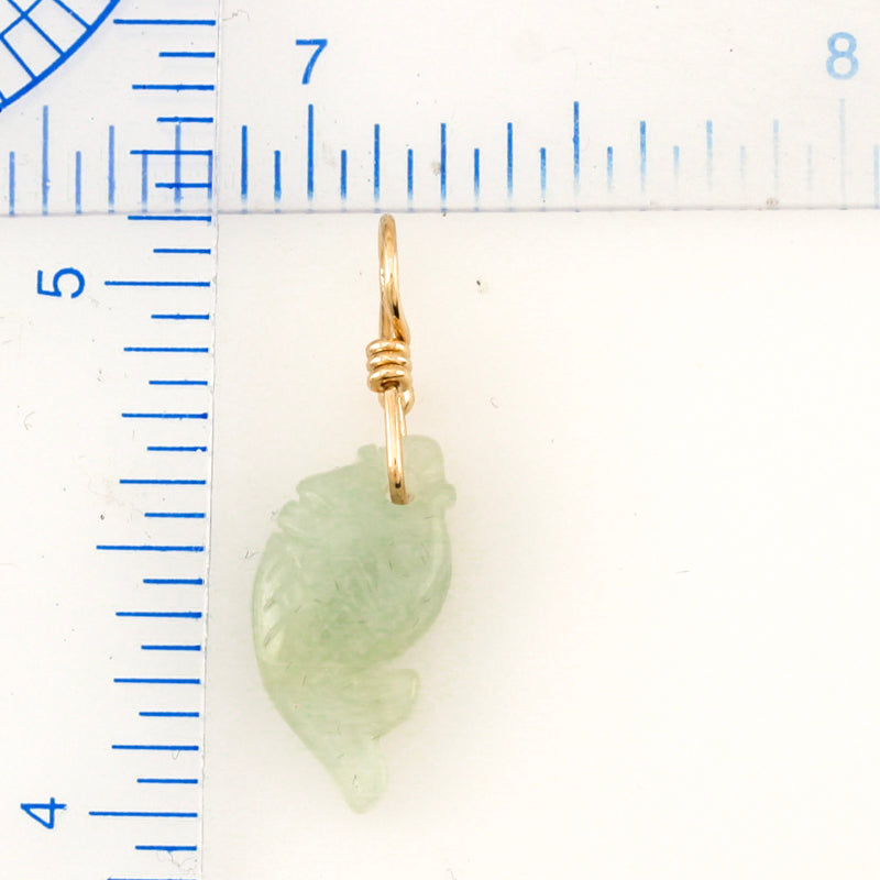 14K YELLOW GOLD GREEN JADEITE JADE CARVED FISH PENDANT UPC #026551