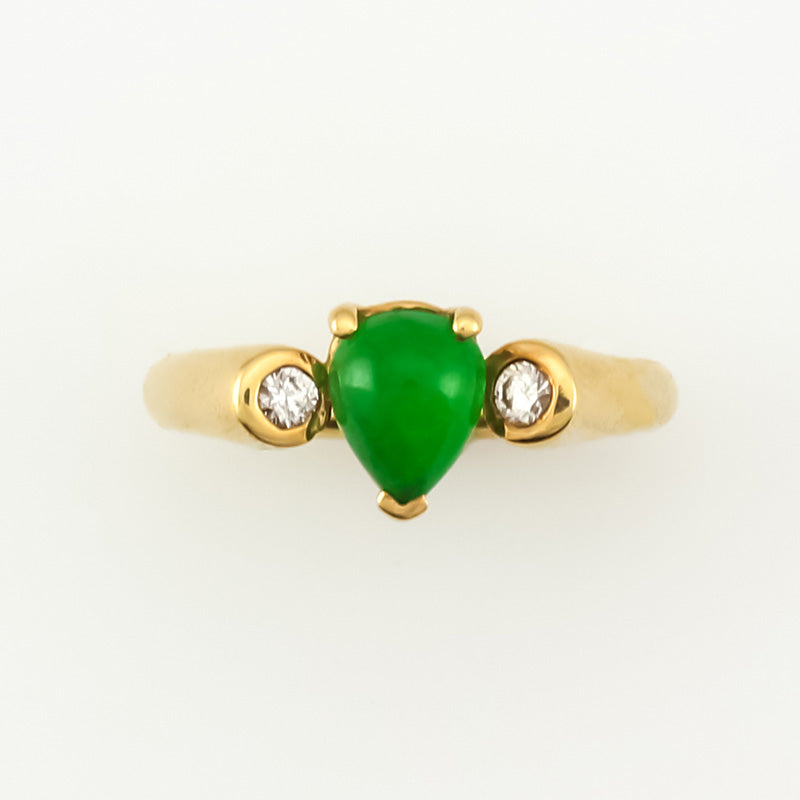 18K YELLOW GOLD GREEN JADEITE JADE AND DIAMOND RING UPC #308398