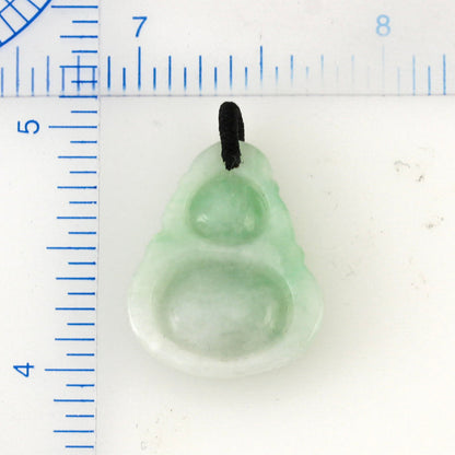 GREEN JADEITE JADE CARVED GOURD PENDANT UPC #381780