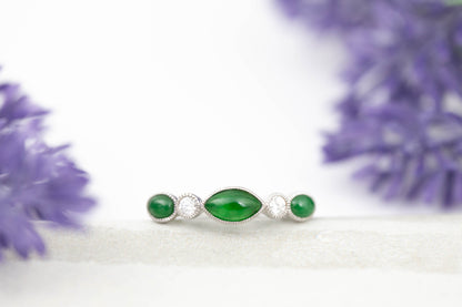 18K WHITE GOLD GREEN JADEITE JADE AND DIAMOND RING UPC #342118