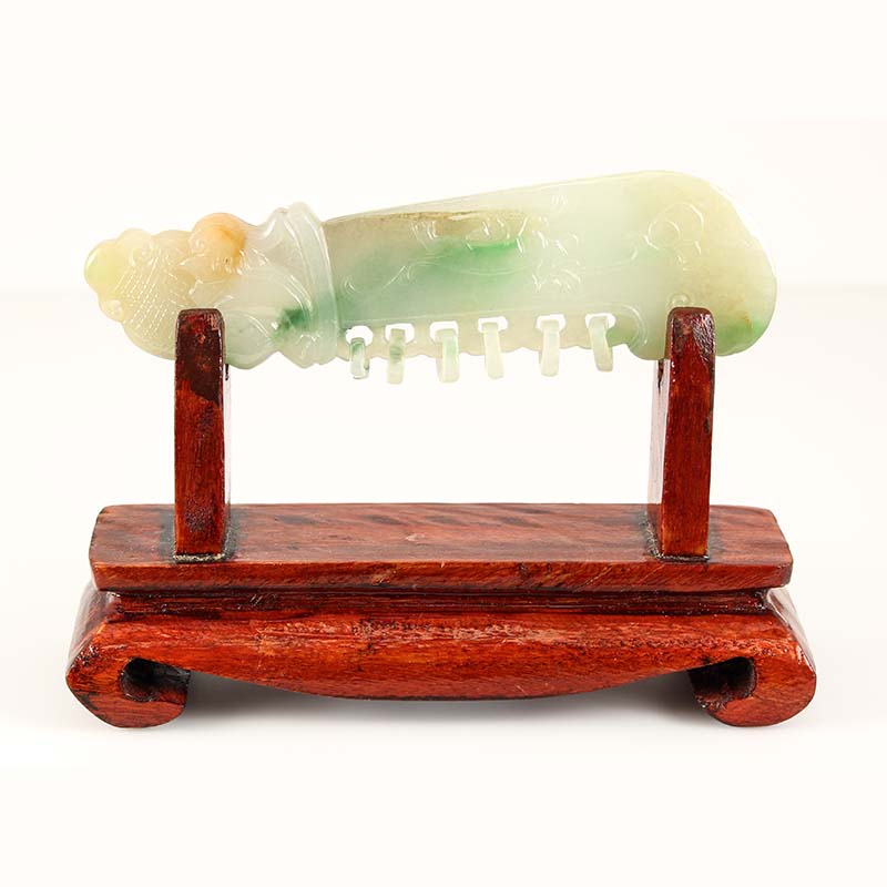 GREEN AND MULTI-COLOR JADEITE JADE SWORD STATUARY UPC #304918