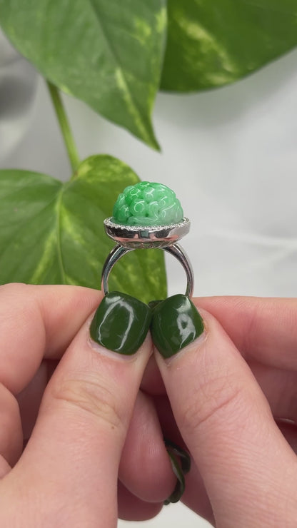 18K WHITE GOLD GREEN JADEITE JADE CARVED DOME RING UPC #328617